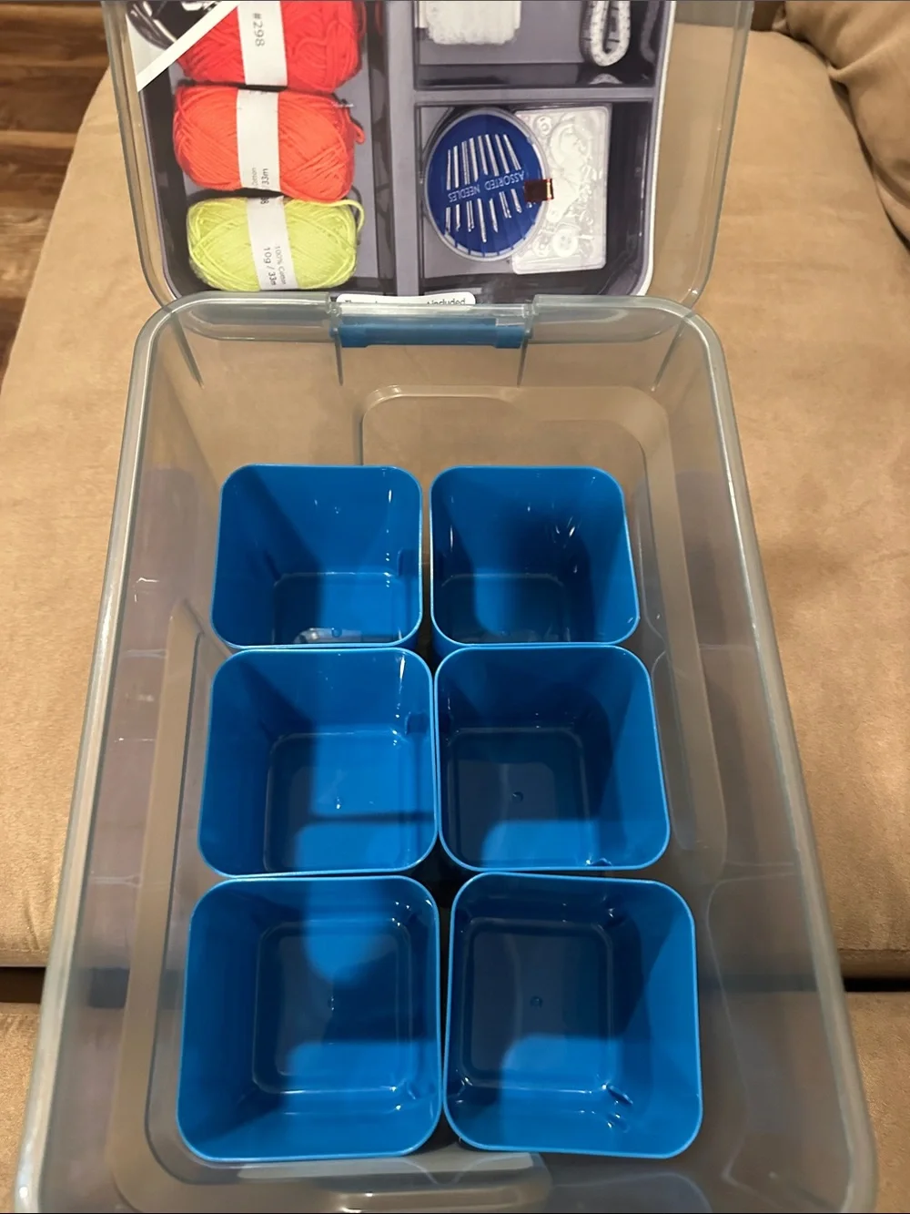 Easy Home Smoky Craft Storage Container w/Blue Insert Tray & 6 Lg Cups, Latch